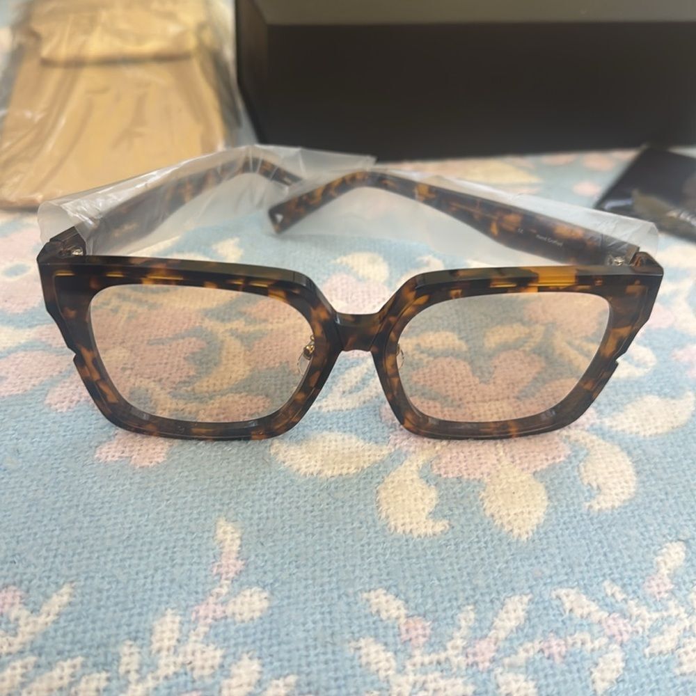 #officesiren 💃 NEW IN BOX Admemory Tortoise Shell Square Sunglasses